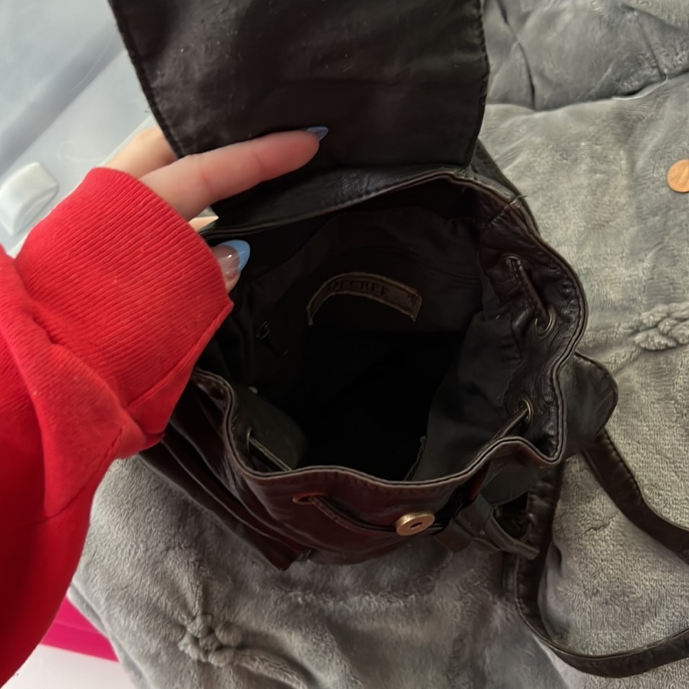 Small Backpack - Picture 2 of 3